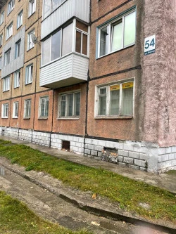 Продается нежилое помещение, площадью 108,3 кв. м,  г. Ачинск, ул. Кирова, д. 54, пом. 67